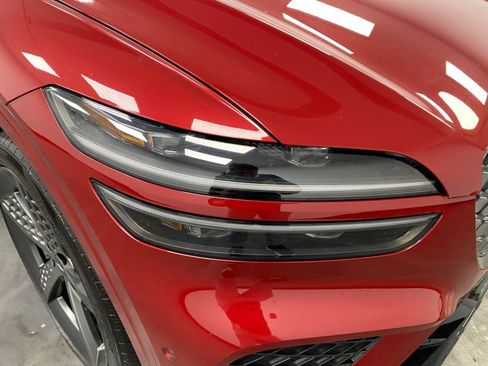 Used 2023 Genesis GV70 2.5T w/ Sport Prestige Package image 10