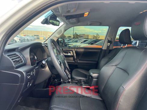Used 2020 Toyota 4Runner TRD Off-Road Premium AWD/4WD image 29