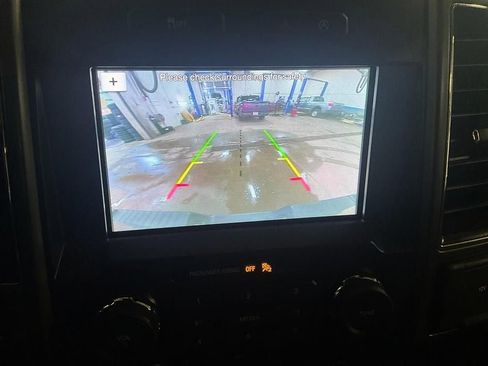 Used 2019 Ford F150 XLT w/ Trailer Tow Package image 18