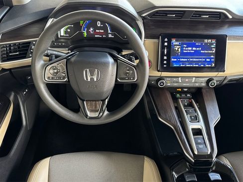 Used 2018 Honda Clarity Plug-In Hybrid image 13