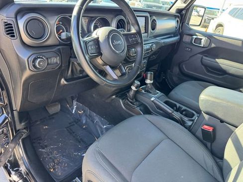 Used 2022 Jeep Wrangler Unlimited Sport image 14