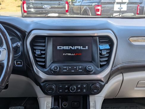 Used 2019 GMC Acadia Denali w/ Technology Package AWD/4WD image 11