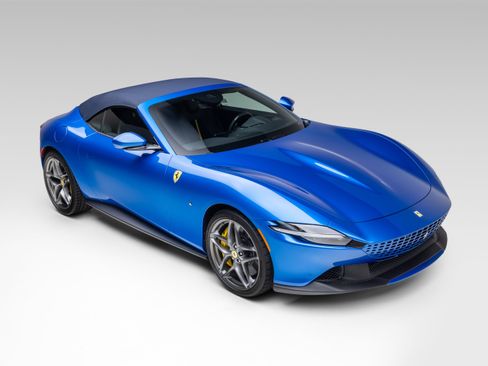 Used 2026 Ferrari Roma Spider RWD image 15