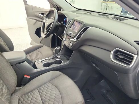 Used 2021 Chevrolet Equinox LT FWD image 36
