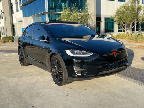 Used 2020 Tesla Model X Long Range image 9