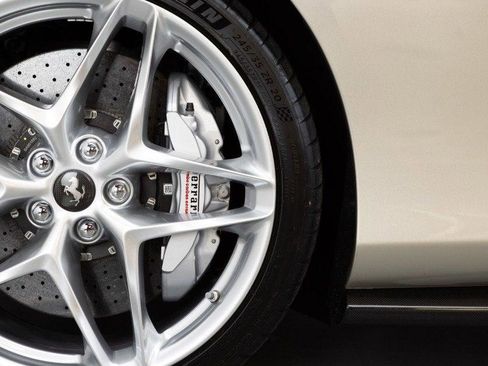 Certified 2024 Ferrari Roma Spider image 19