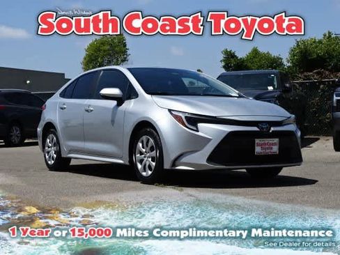 Used 2023 Toyota Corolla LE w/ Carpet Mat Package (TMS) FWD image 1