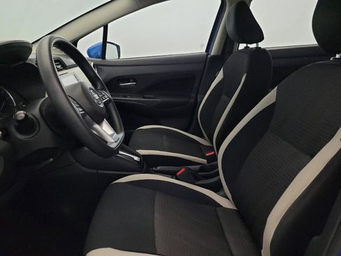 Used 2022 Nissan Versa SV FWD image 17