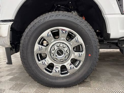 New 2026 Ford F250 Lariat w/ Lariat Premium Package image 11