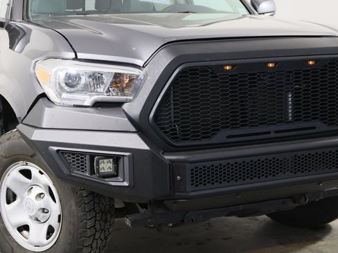 Used 2019 Toyota Tacoma SR RWD image 37