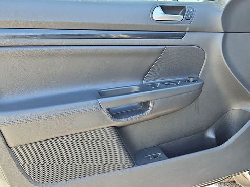 Used 2014 Volkswagen Jetta TDI FWD image 11