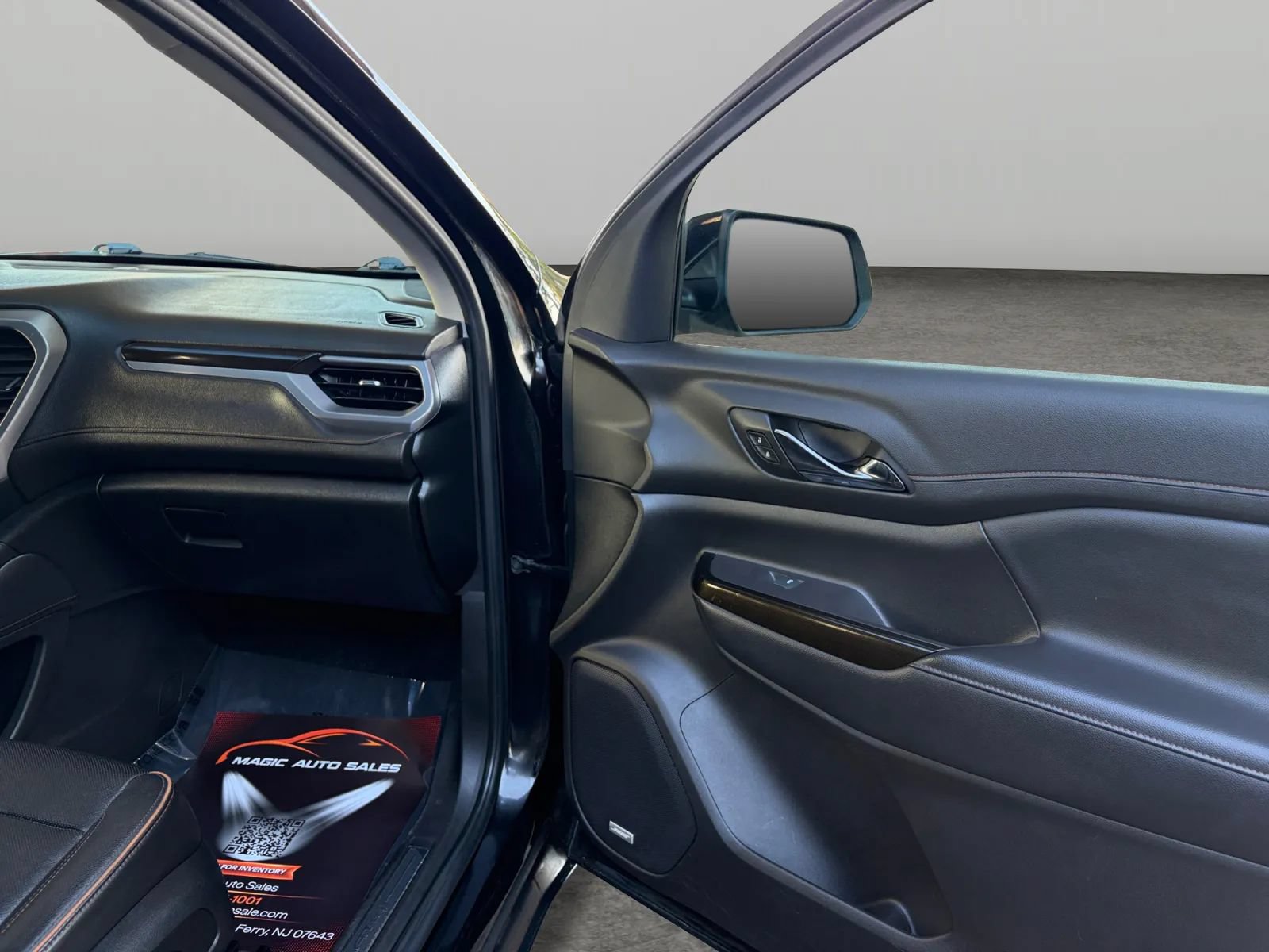 Used 2020 GMC Acadia AT4 w/ LPO, Floor Liner Package AWD/4WD image 21