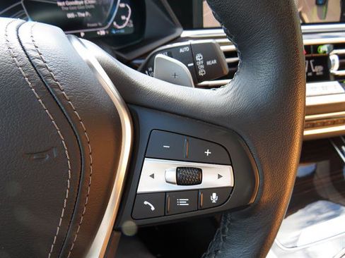 Used 2023 BMW X5 xDrive45e w/ Luxury Seating Package image 12