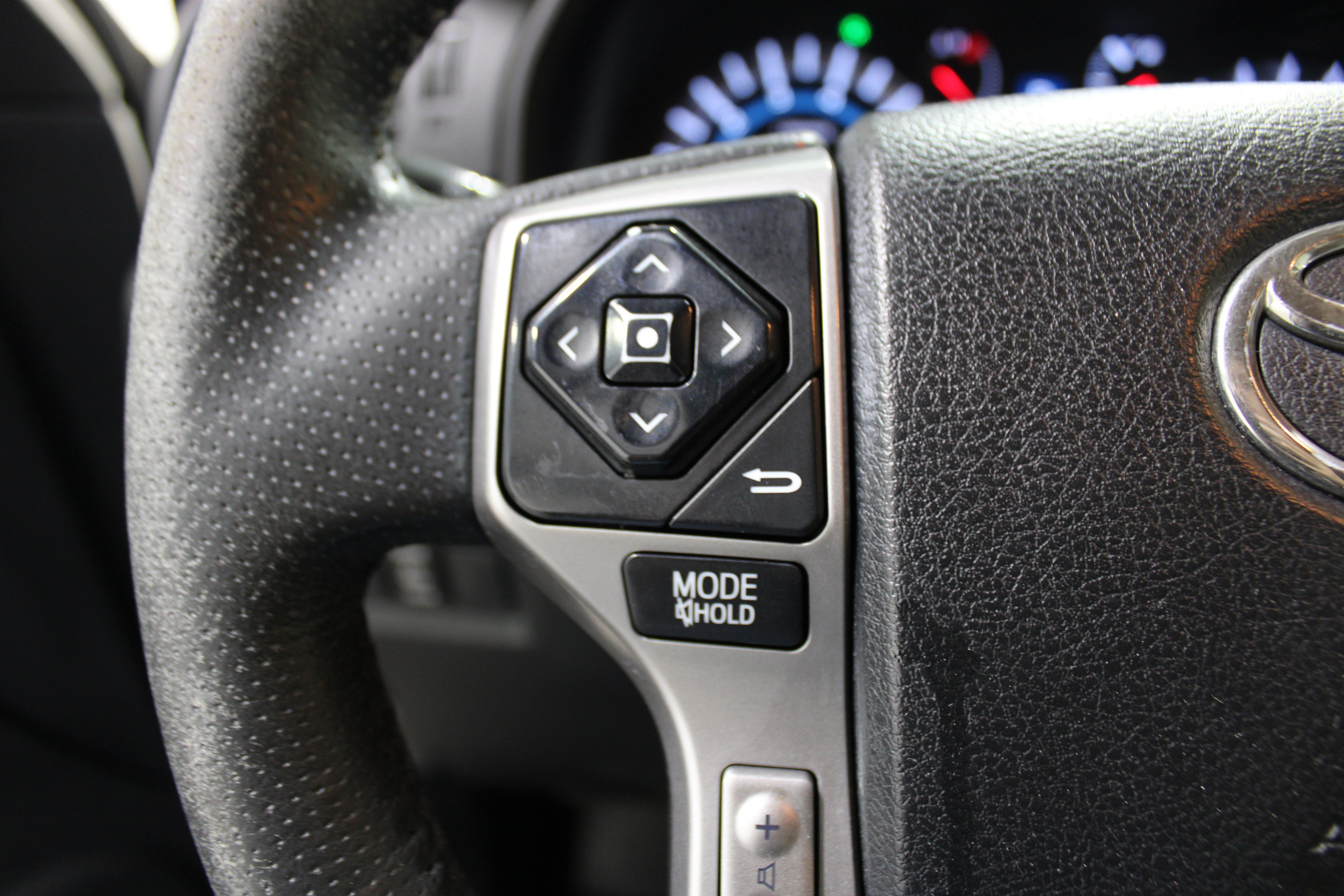 Used 2015 Toyota 4Runner Limited RWD image 10