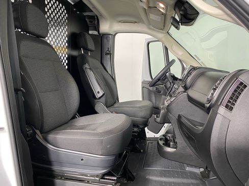 Used 2025 RAM ProMaster 2500 w/ U-Haul Equipment Group FWD image 13
