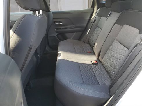 Used 2025 Nissan Kicks SV image 9