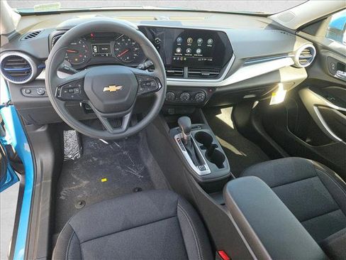 New 2026 Chevrolet Trax LS w/ LS Convenience Package image 14