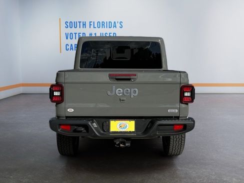 Used 2021 Jeep Gladiator Overland image 4