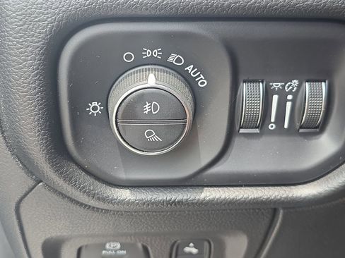 Used 2022 RAM 1500 Laramie AWD/4WD image 25