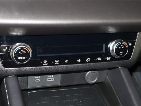 Used 2025 Mitsubishi Outlander ES image 28