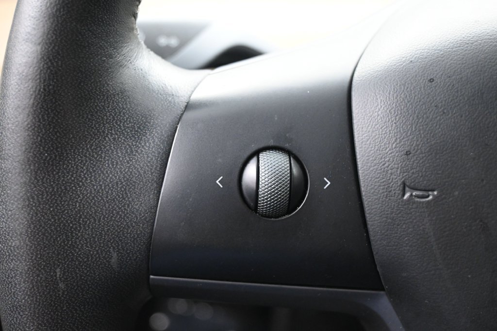 Used 2023 Tesla Model 3 Standard Range RWD image 17