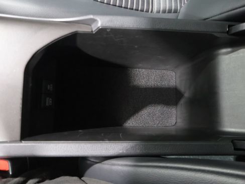Used 2022 Toyota Camry SE w/ Convenience Package FWD image 31