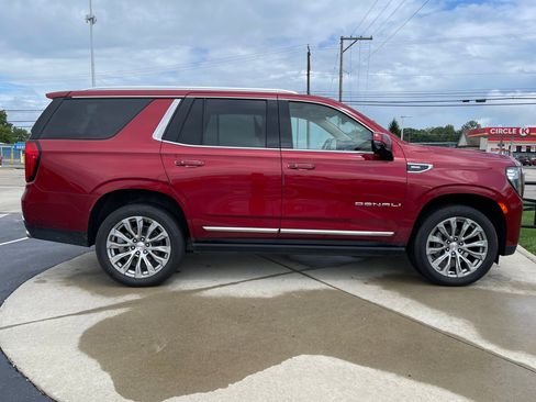 Used 2024 GMC Yukon Denali AWD/4WD image 8