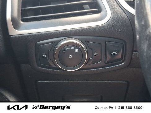 Used 2017 Ford Edge SEL w/ Equipment Group 201A AWD/4WD image 26