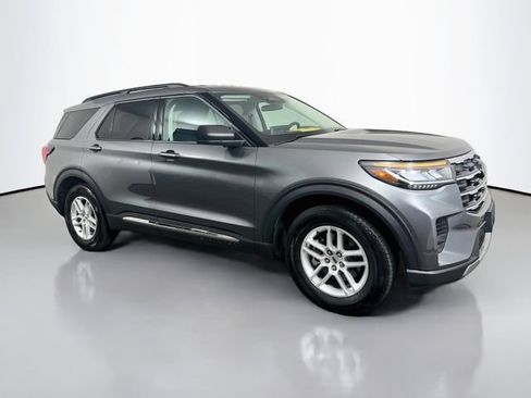 Used 2025 Ford Explorer Active RWD image 23
