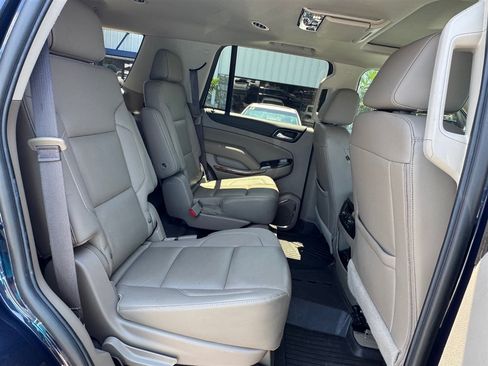 Used 2019 GMC Yukon SLT w/ Premium Edition AWD/4WD image 20