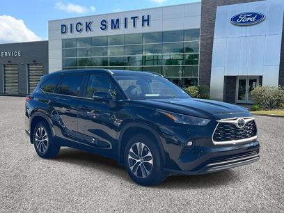 Used 2023 Toyota Highlander XLE