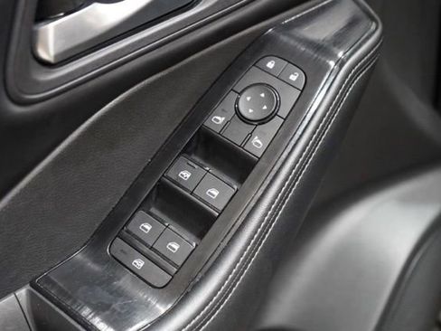 Used 2025 Nissan Rogue SV image 19