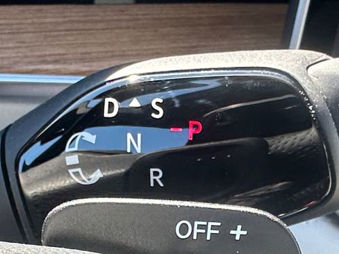 New 2026 Volkswagen Tiguan SEL R-Line AWD/4WD image 21