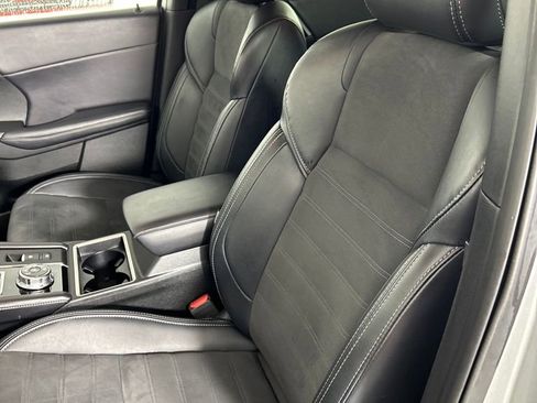 Used 2024 Mitsubishi Outlander SE image 11