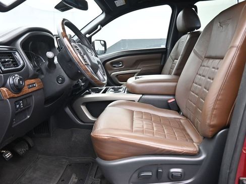 Used 2021 Nissan Titan Platinum Reserve w/ Moonroof Package image 9