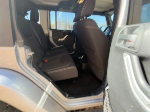 Used 2014 Jeep Wrangler Unlimited Sahara w/ Max Tow Package image 29