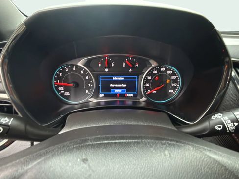 Used 2022 Chevrolet Equinox RS image 11