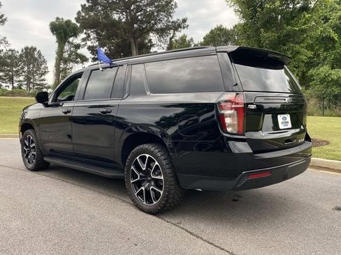 Used 2023 Chevrolet Suburban RST AWD/4WD image 7