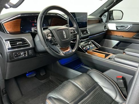 Used 2024 Lincoln Navigator L Black Label AWD/4WD image 19