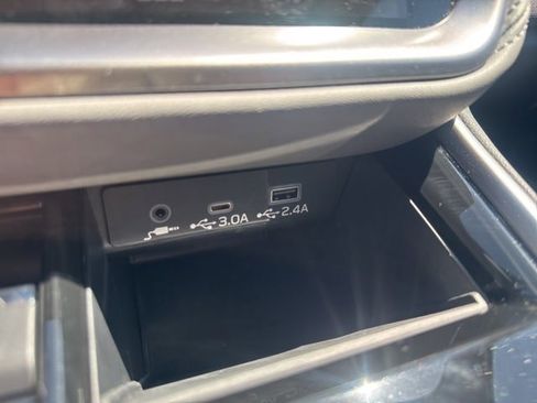 Used 2025 Subaru Outback Premium w/ Popular Package #1A image 28