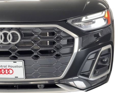 Used 2023 Audi Q5 e Premium Plus w/ Premium Plus Package image 11