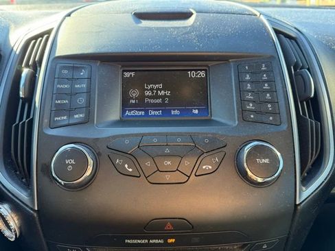 Used 2016 Ford Edge SE image 21