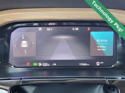 Used 2025 Volkswagen Atlas SE image 17