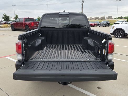 Used 2023 Toyota Tacoma TRD Sport w/ Technology Package AWD/4WD image 31