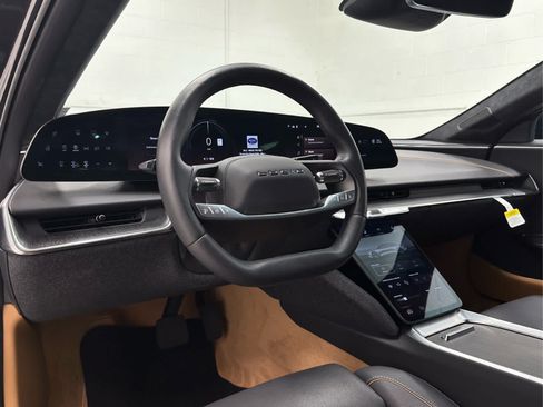 Used 2024 Lucid Air Touring AWD/4WD image 10
