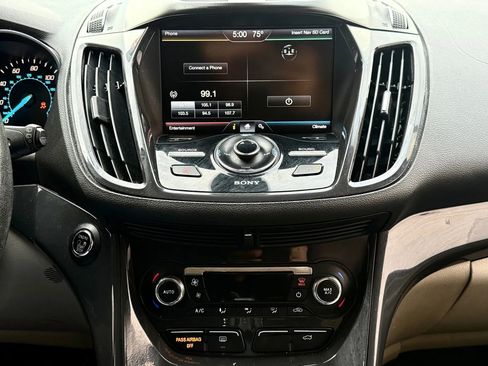 Used 2015 Ford Escape Titanium image 26