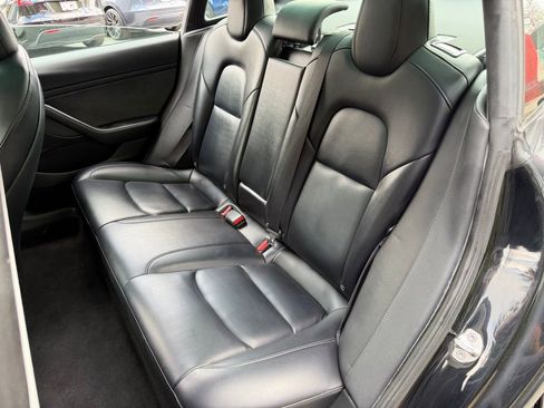 Used 2023 Tesla Model 3 Standard Range image 31