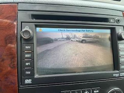 Used 2011 Chevrolet Tahoe LTZ image 39