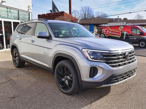 New 2026 Volkswagen Atlas SE image 7