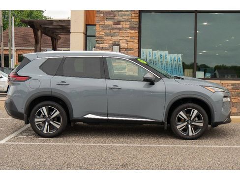 Used 2023 Nissan Rogue SL w/ SL Premium Package AWD/4WD image 2